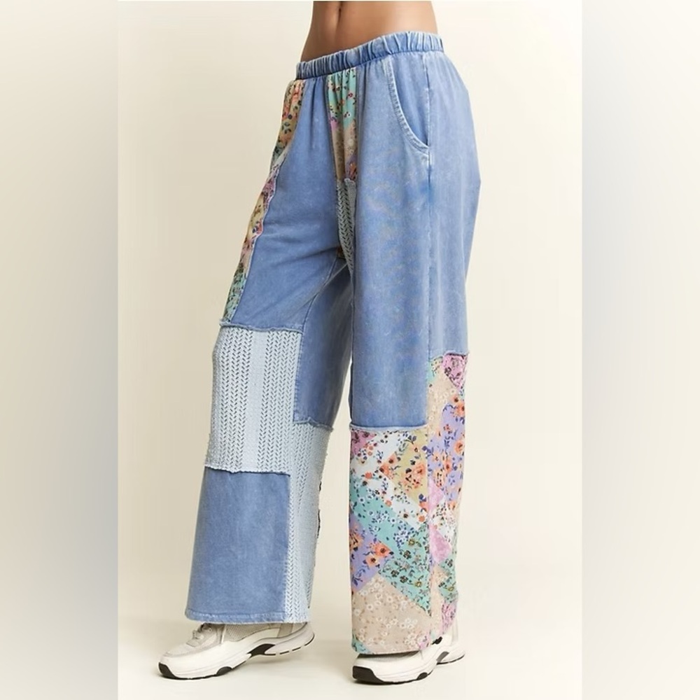 Mineral Washed Floral Knit Pants - Blue